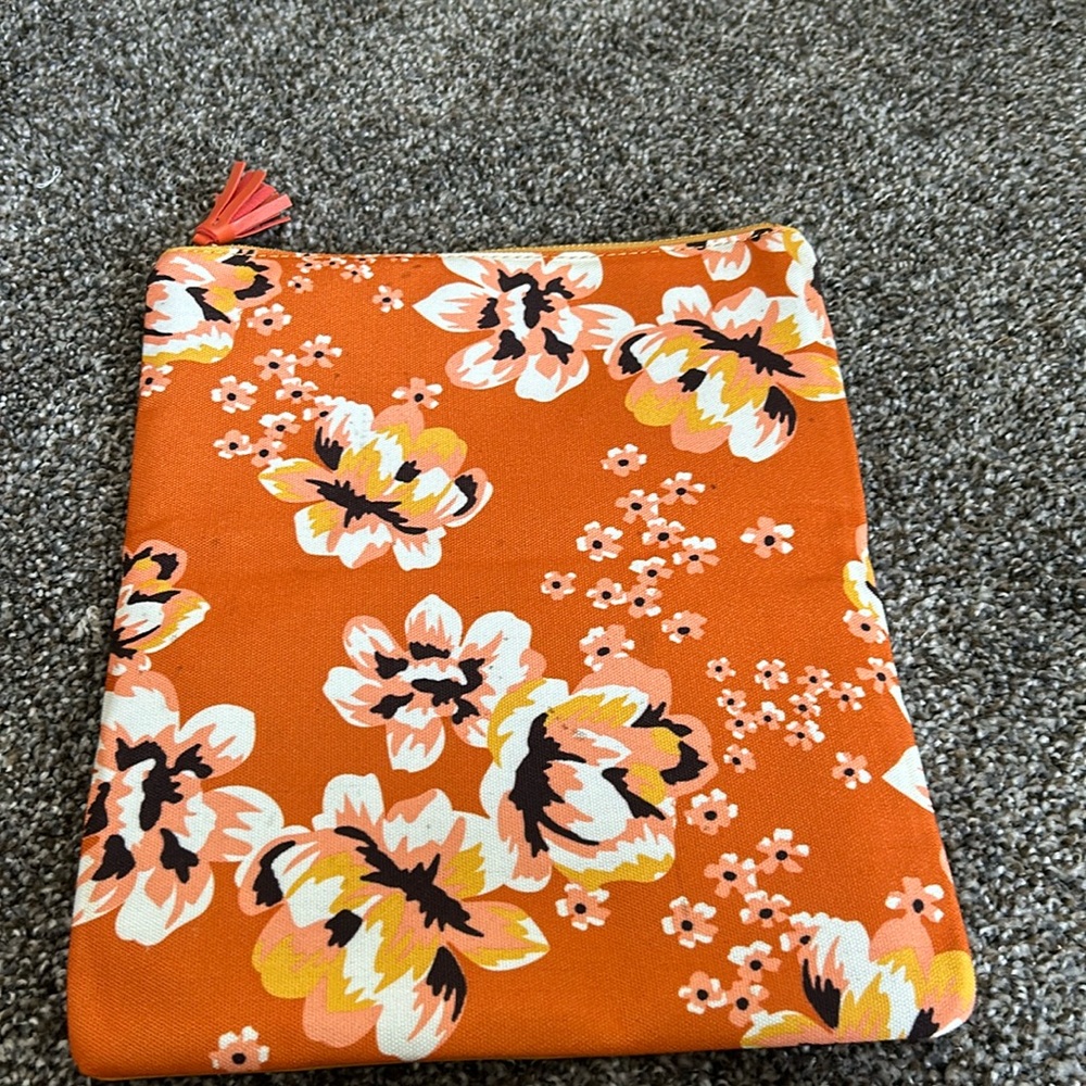 Floral cosmetic bag